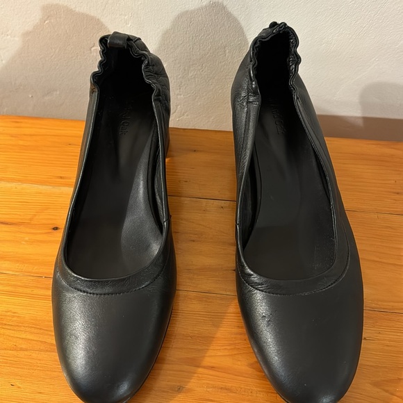 Frank & Oak size 8 1/2 leather heels - Picture 2 of 5